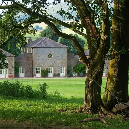 Eden At Broughton Sanctuary * Skipton