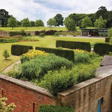 בית נופש Eden At Broughton Sanctuary *